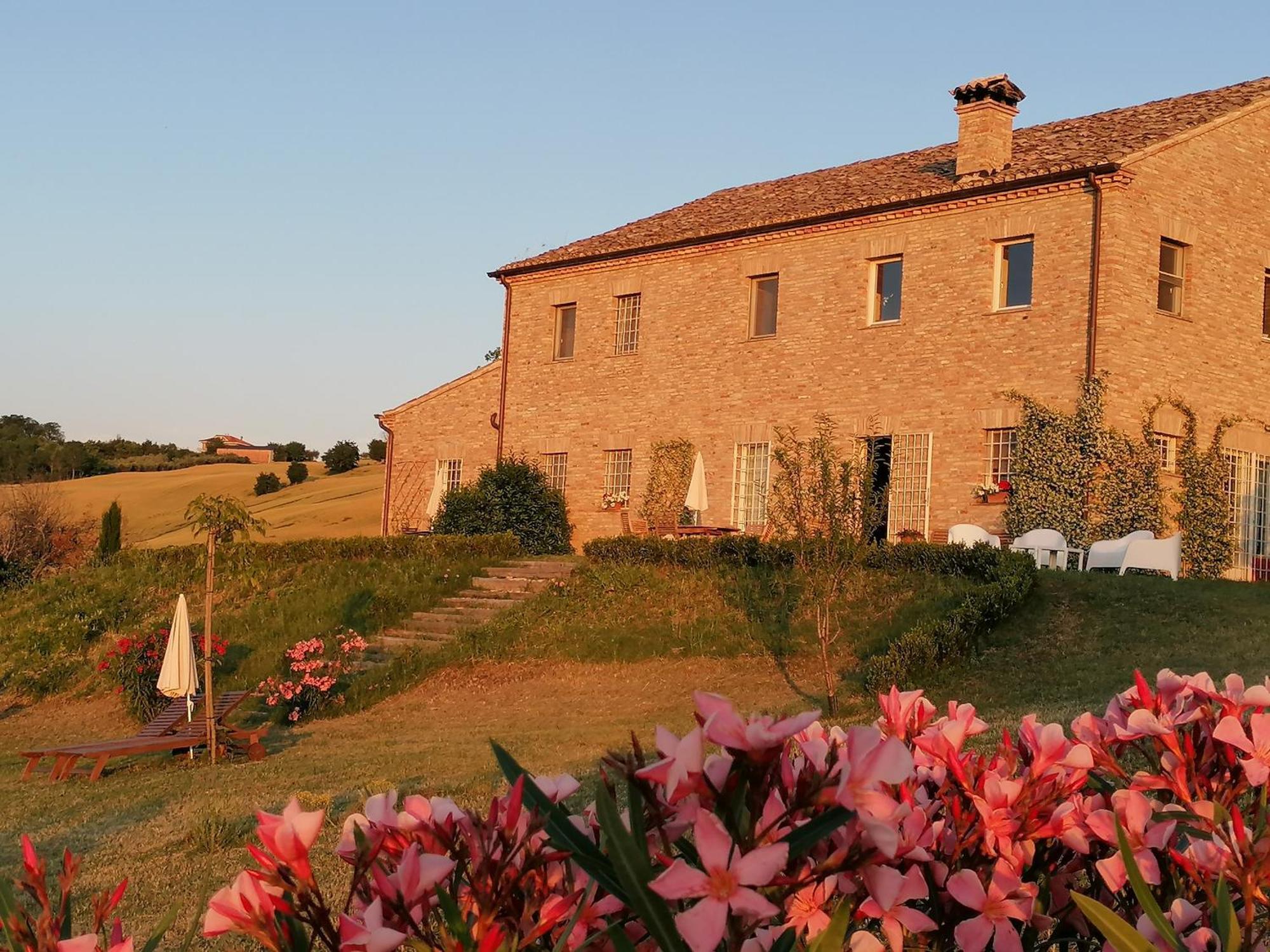 Il Giardino Nella Valle Belvedere Ostrense Exterior photo